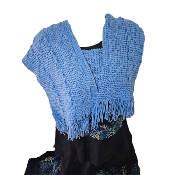 Hand knit scarves Crochet Blue Double cable stitch Triangular pattern with Tazel - Picture 2 of 16